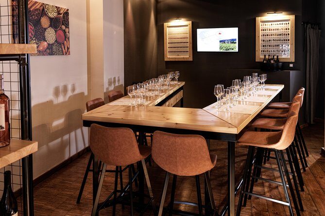 Gin tasting experience in Athens - What to Expect at the Athens Gin Tasting