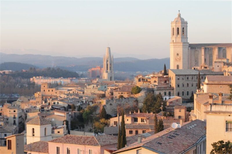 Girona: Private History Tour - The Experience in Practice