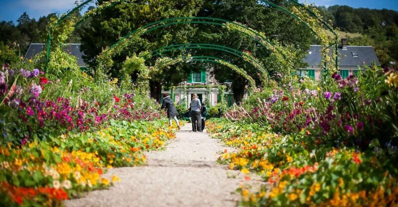 Giverny: Monet's House and Gardens Guided Tour - The Itinerary in Depth