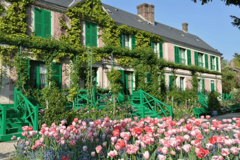 Giverny: Monet's House & Gardens Private Guided Tour +Ticket - Who Should Consider This Tour?
