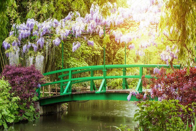 Giverny Monet's House & Versailles Palace Day Trip from Paris - Frequently Asked Questions