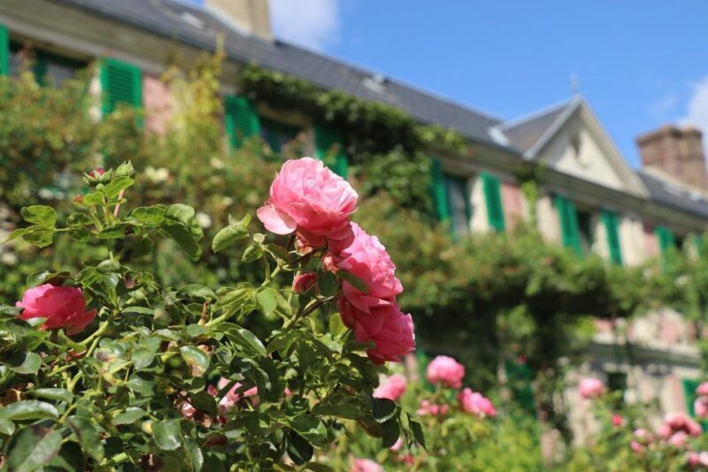 Giverny Private Guided Walking Tour - Exploring Monet’s House and Gardens