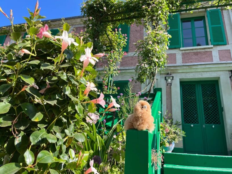 Giverny & Versailles Full-day Tour by Luxury Car - Key Points