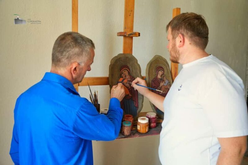 Gjirokastra: Byzantine Iconography and Wood Carving Class - An Artistic Journey in Lazarat