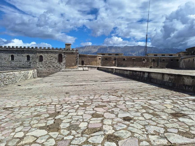 Gjirokastra: Guided City Tour with Castle and Skenduli House - Exploring Gjirokastra: What to Expect