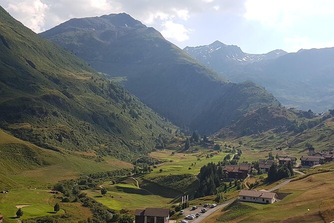 Glacier Express Panoramic Train Round Trip from Zürich With Private Guide - The Experience: What You Can Expect