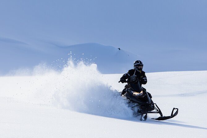 Glacier Rush  Fast pace snowmobile - SnoMo Glacier - Key Points