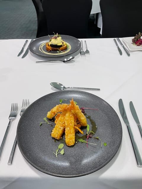 Glasgow: Celtic Park Number 7 Restaurant - Key Points