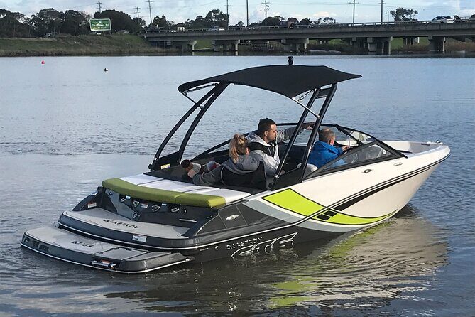 Glastron Boat Rental - Key Points