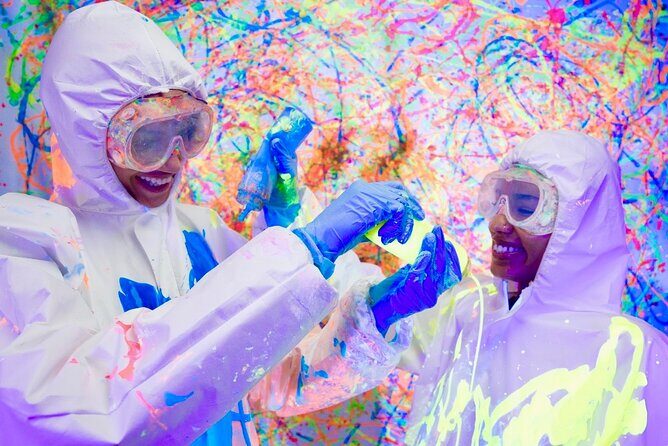 Glow in the Dark Splatter Paint Experience - What Do Visitors Say?