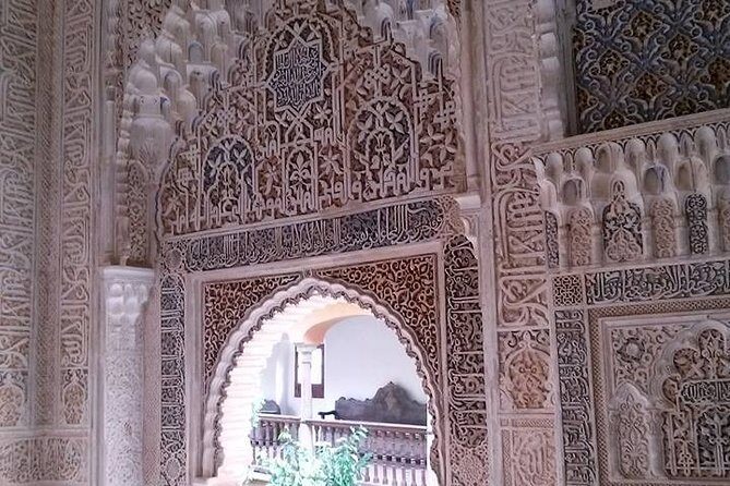 Going to Alhambra? 3 hrs Private Tour! Skip the long lines to visit the Alhambra - Why Choose This Tour?
