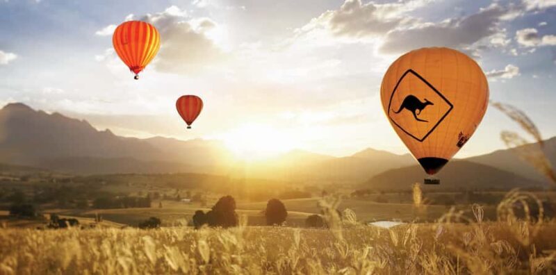 Gold Coast: Hot Air Balloon Flight, Sparkling Wine & Photos - Key Points