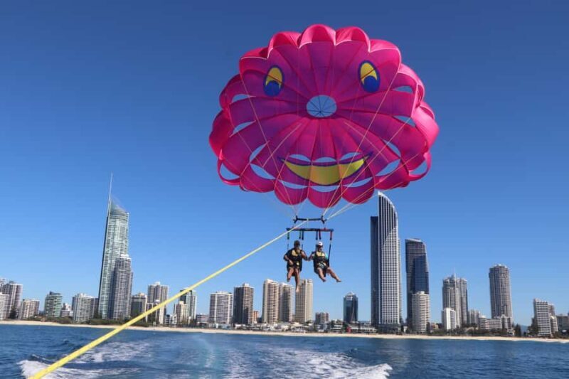 Gold Coast: Parasailing in Surfers Paradise with Free Photos - Key Points