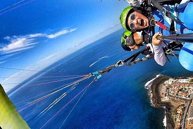 GOLD paragliding flight including videos/photos, t-shirt and a bottle of Cava - FAQ