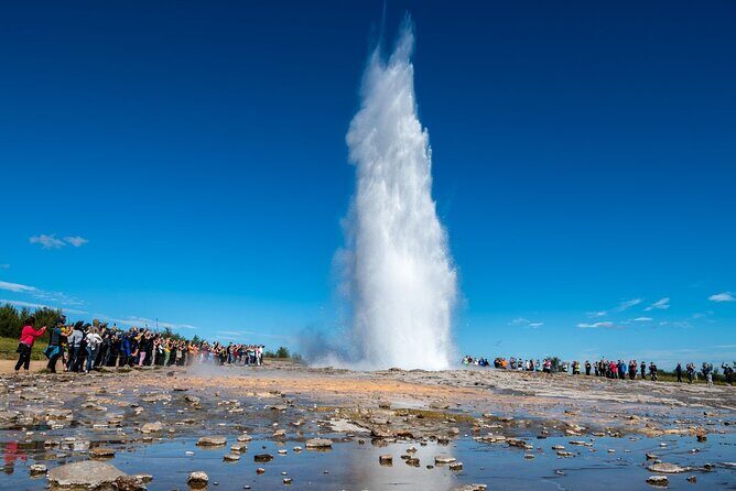 Golden Circle & Northern Lights Tour from Reykjavik - FAQs