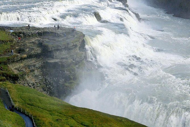 Golden Circle Tour and Evening Northern Lights Cruise from Reykjavik - The Realities of This Tour