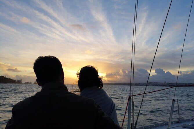 Golden Hour Boat Tour - Sailing by the Monuments with Wine - Who Will Love This Tour?