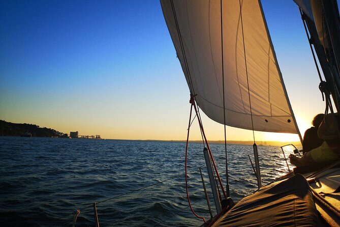 Golden Hour Boat Tour - Sailing by the Monuments with Wine - Final Thoughts