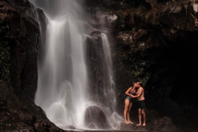 Golden Pineapples & Hidden Gems: A Private Upcountry Tour - Serenity at Alii Kula Lavender Farm