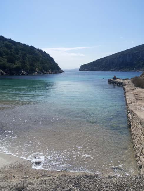Golfo Aranci: An enchanting walk through history, plants, and geology - Key Points