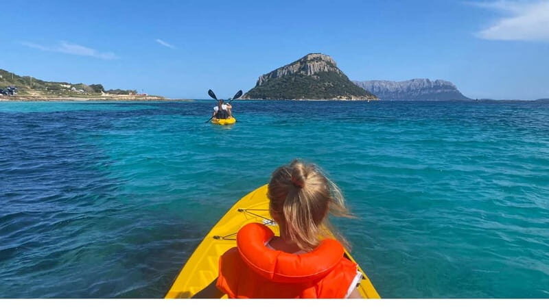 Golfo Aranci:Small group, german guided Kayak tour&Dolphins - Discovering Sardinia from a Different Angle: The Kayak Experience