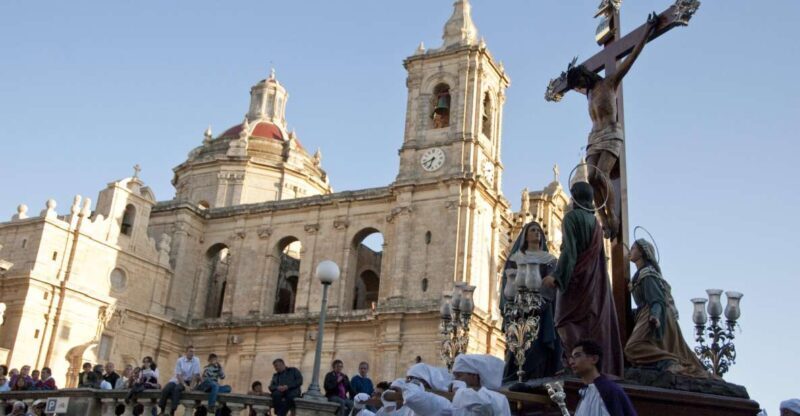 Good Friday Easter Procession with Commentary and Transport - What is the Good Friday Easter Procession Experience?