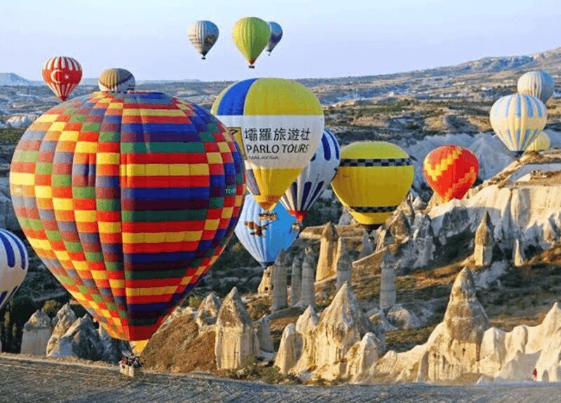 Göreme: Sunrise Göreme Valley Balloon Flight with Breakfast - What the Experience Looks Like