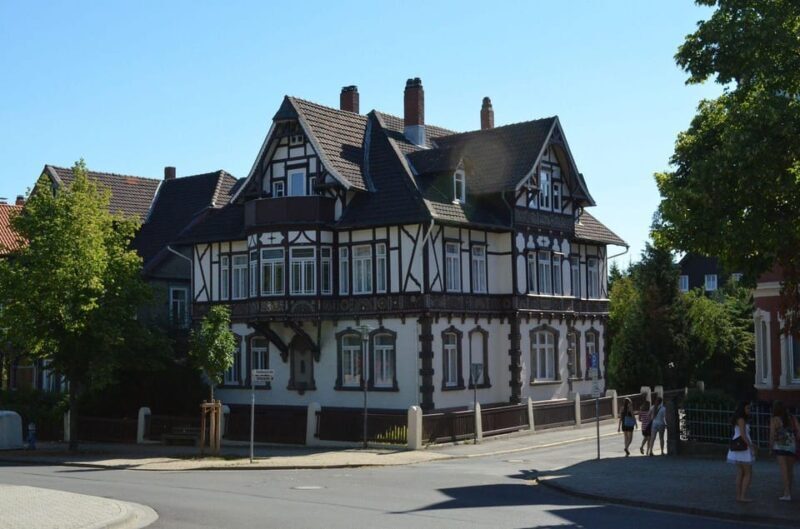 Goslar Private Guided Walking Tour - Passing Notable Sites