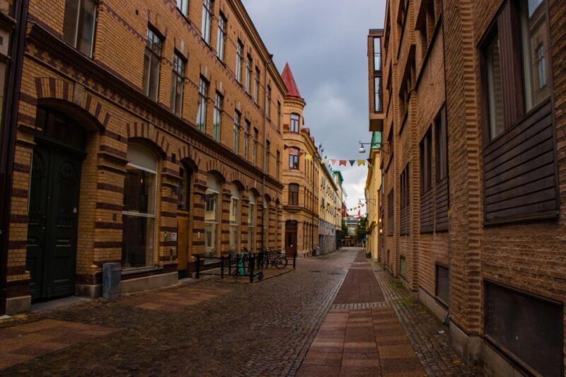 Gothenburg: Express Walk with a Local in 60 minutes - The Experience of a Local Guide
