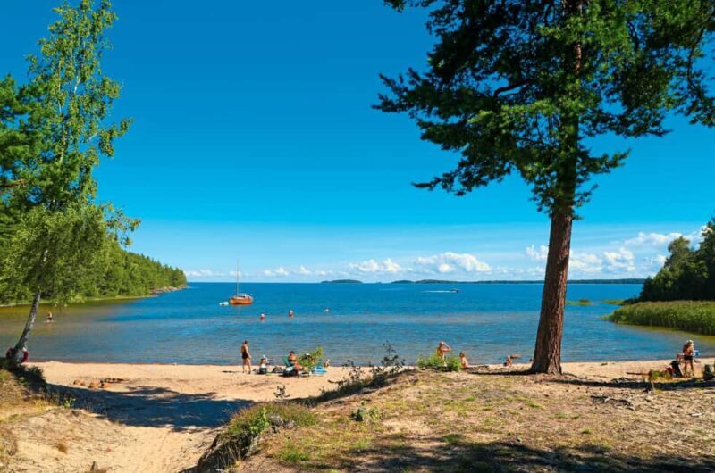 Gothenburg: Private Day Trip to Lake Vänern & Läckö Castle - Key Points