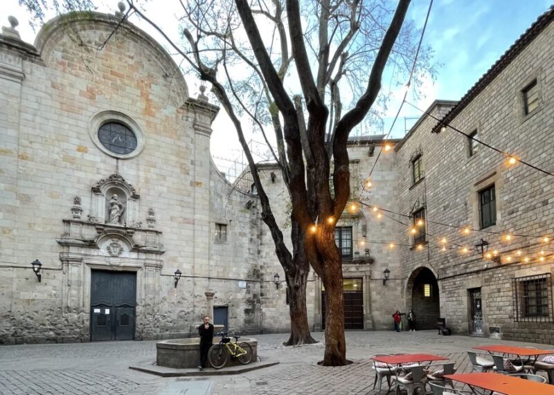 Gothic Quarter and Old City - Key Points