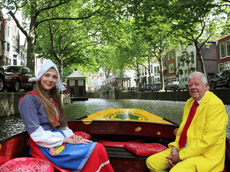 Gouda: Open Boat City Canal Cruise - The Experience: A Closer Look at the Details