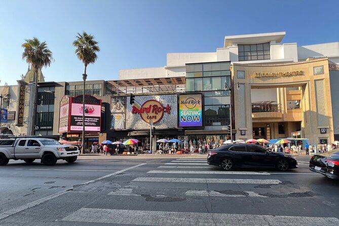 Gourmet Hollywood Walking Food Tour with Delicious Dish Tours - The Guide and Group Dynamics
