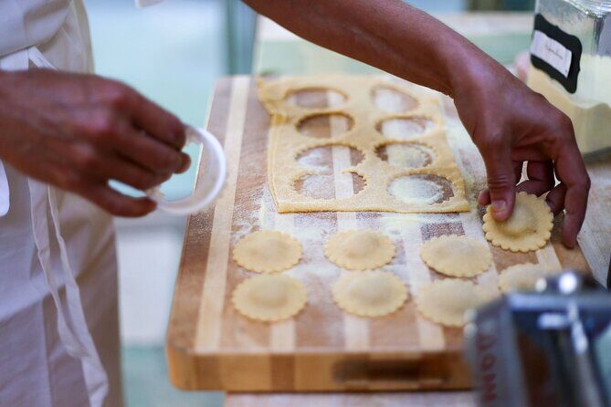 Gourmet Pasta Class in Washington D.C. (Includes 3-Course Meal) - FAQ