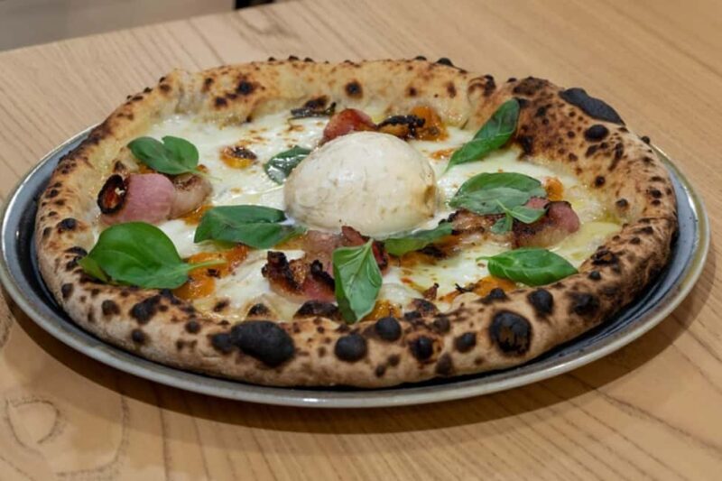 Gourmet Pizza Experience with Drinks and Dessert in Lecce - An Honest Look at What You Can Expect