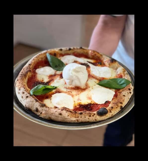 Gourmet Pizza Experience with Drinks and Dessert in Lecce - Who Will Love This Experience?