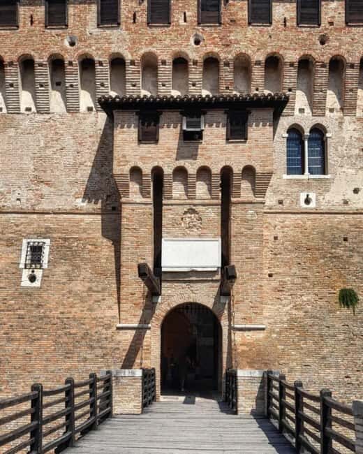 Gradara: Entry Ticket to Rocca with Audio Guide App - Key Points