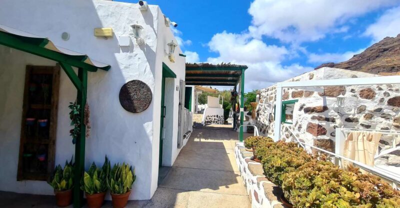 Gran Canaria historical house with mango plantation in Mogan - Key Points