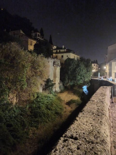 Granada: Albaicín in the Dark Walking Tour - FAQ