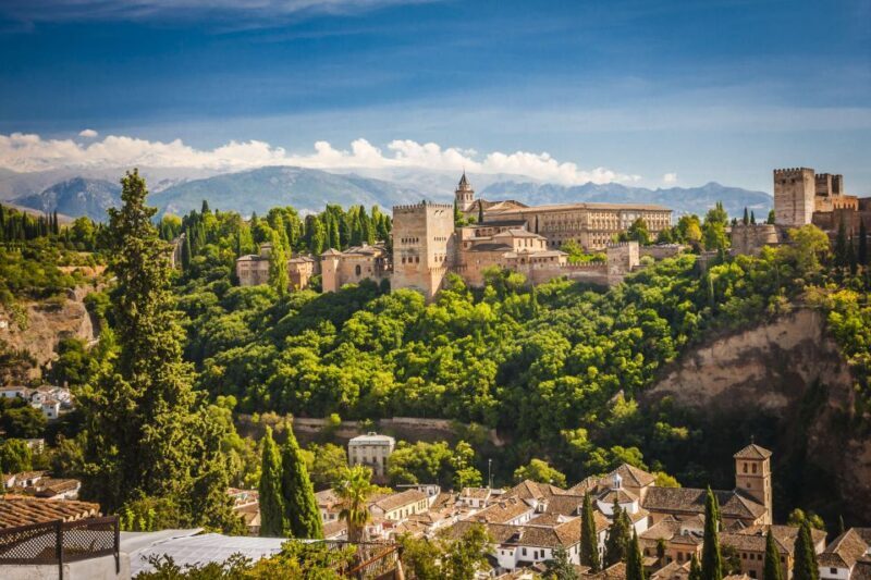 Granada: Alhambra, Alcazaba, and Nasrid Palaces Tour - A Deep Dive into the Tour Experience