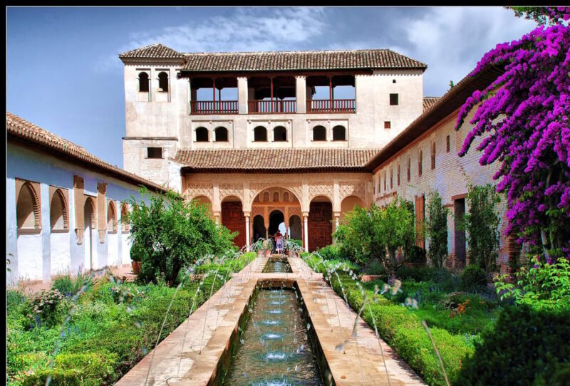 Granada: Alhambra and Generalife Garden Ticket & Guided Tour - Timing and Practical Tips