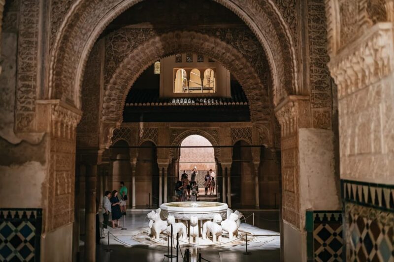 Granada: Alhambra and Nasrid Palaces Guided Tour at Night - FAQs