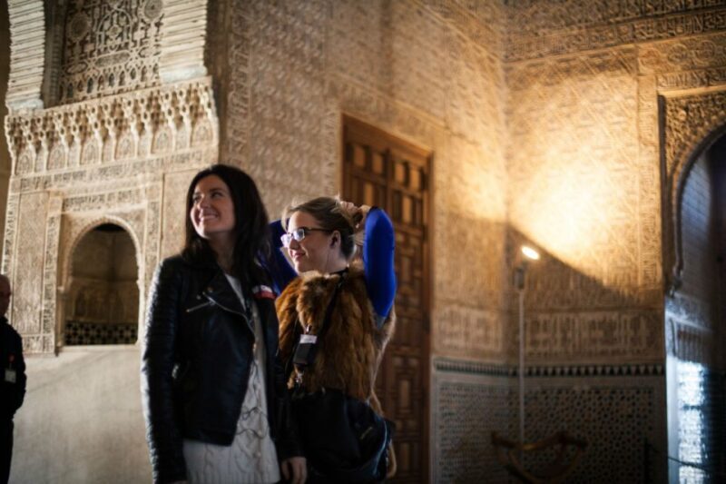 Granada: Alhambra and Nasrid Palaces Private Tour - Practical Tips