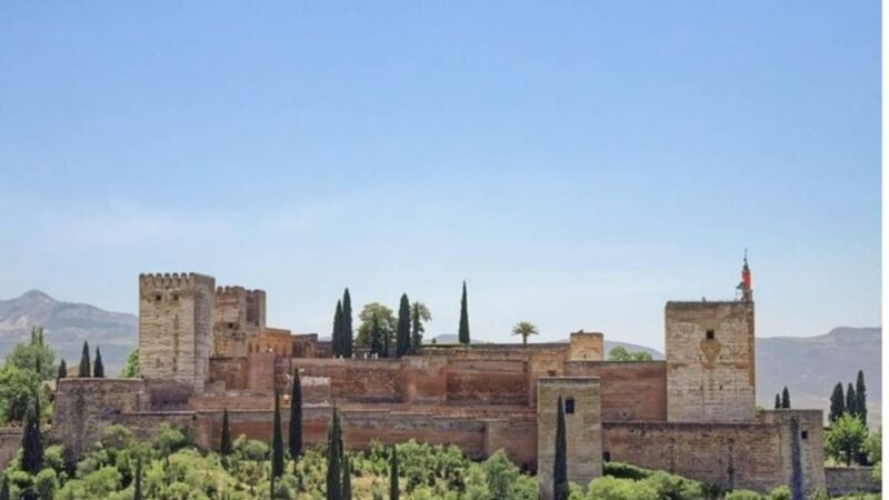 Granada: Alhambra and Nasrid Palaces Tour without Tickets - A Detailed Look at the Tour Experience