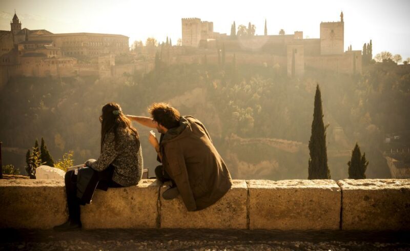 Granada: Alhambra, Cathedral, Royal Chapel and Albayzin tour - FAQs