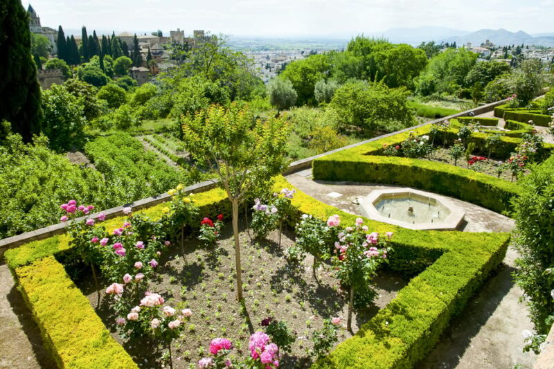 Granada: Alhambra Gardens and Generalife Ticket - What to Expect from Your Visit