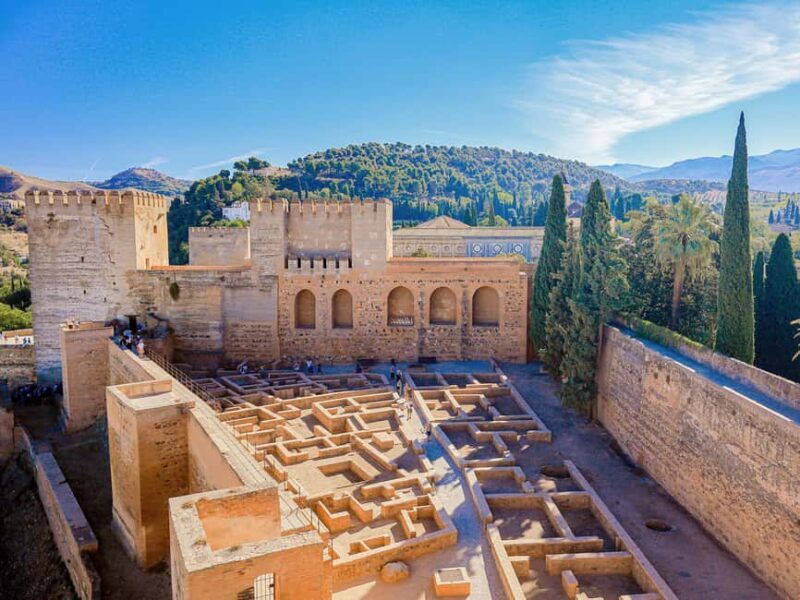 Granada: Alhambra Gardens, Generalife & Alcazaba Small Group - Who Should Consider This Tour?