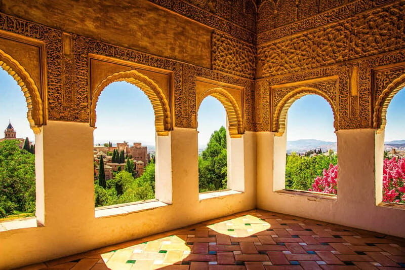 Granada: Alhambra, Generalife & Nasrid Palaces Guided Tour - Key Points