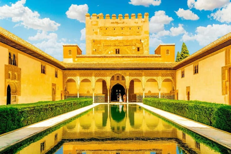 Granada: Alhambra, Generalife & Nasrid Palaces Guided Tour - What to Expect from This Guided Tour