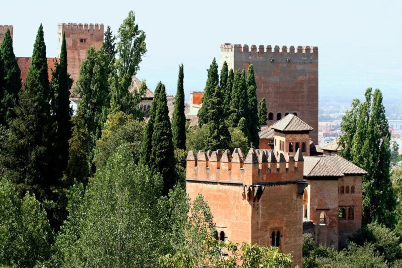 Granada: Alhambra Guided Tour w/ Nasrid Palaces & City Pass - The Practical Side: Price, Duration, and How It Fits Your Trip